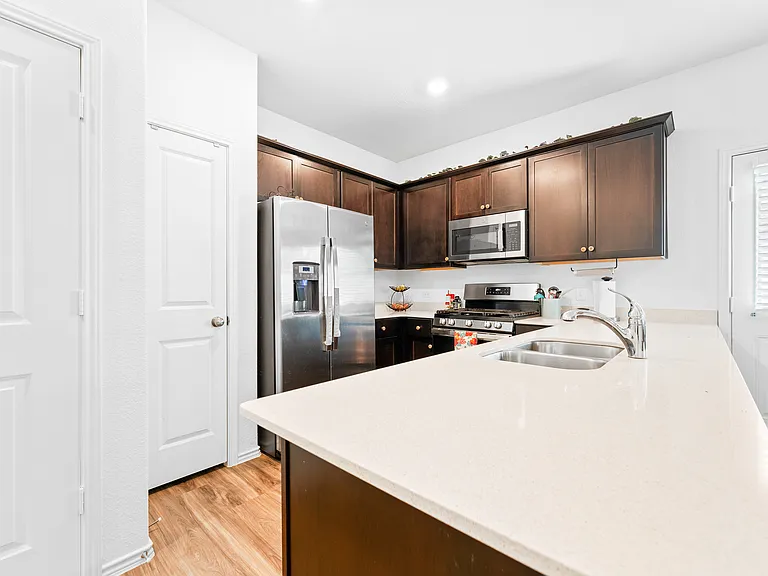 6009 Jagger Ave — Photo 13