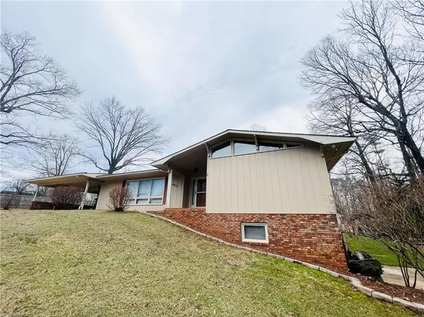 445 Robinhood Rd, North Wilkesboro, NC 28659