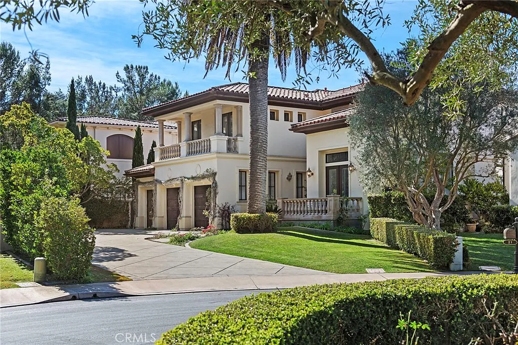 5 bed, 5.5 bath, 5400 sqft, $39,000 — Photo 1