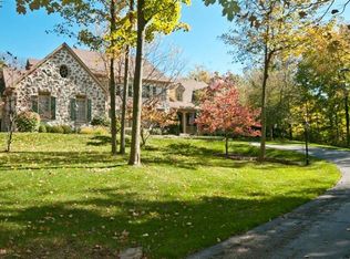 6028 Squirrelwood Ct, Cincinnati, OH 45247