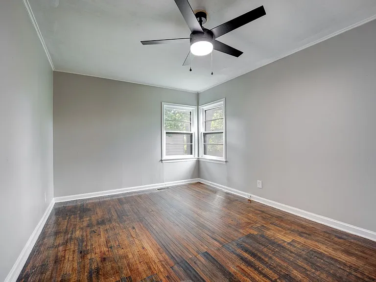 2823 Independence St — Photo 13