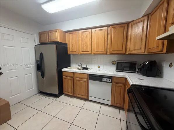 10903 N Kendall Dr APT 229, Miami, FL 33176
