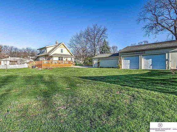 2nd image of 2703 Benson Gardens Blvd