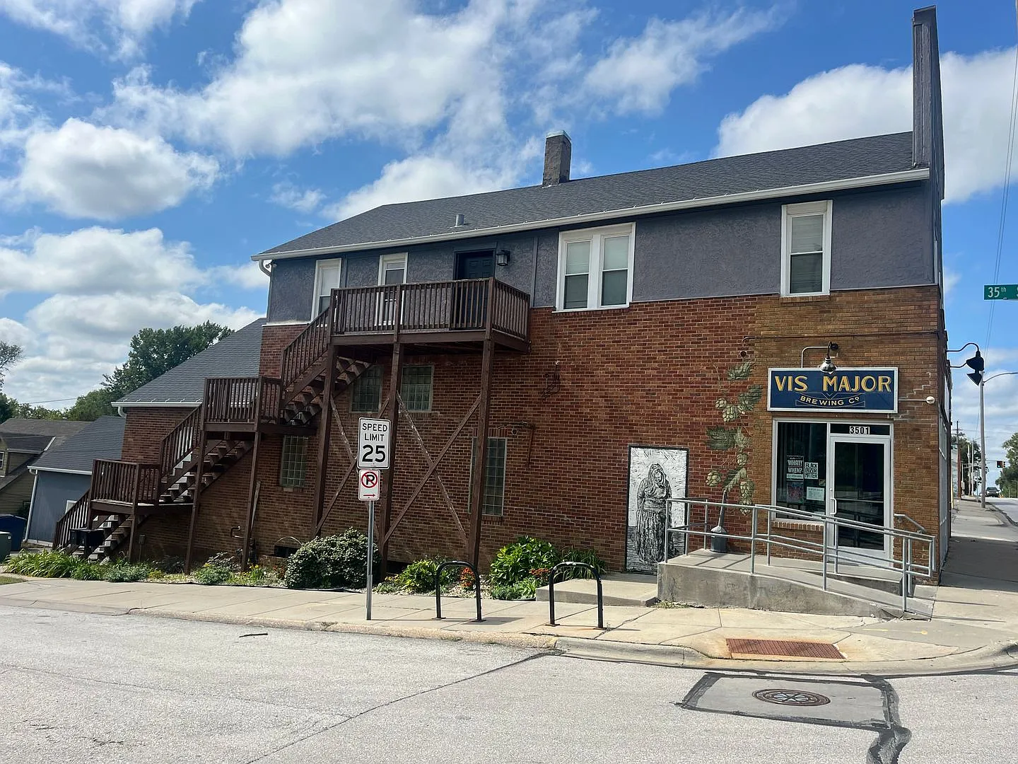 3501 Center St — Photo 1