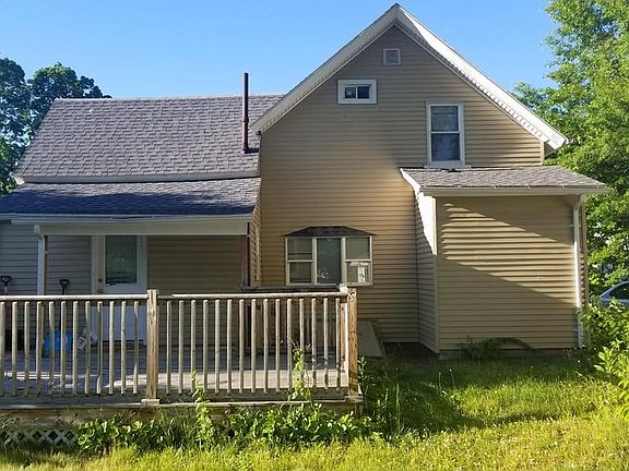 3rd image of 192 Allen St