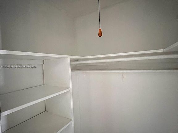 4th image of 276 Andover E #276-K