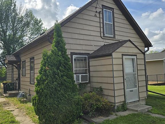 2nd image of 18303 Sperl Ave