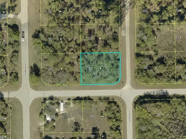 136 Nassau AVE, LEHIGH ACRES, FL 33974