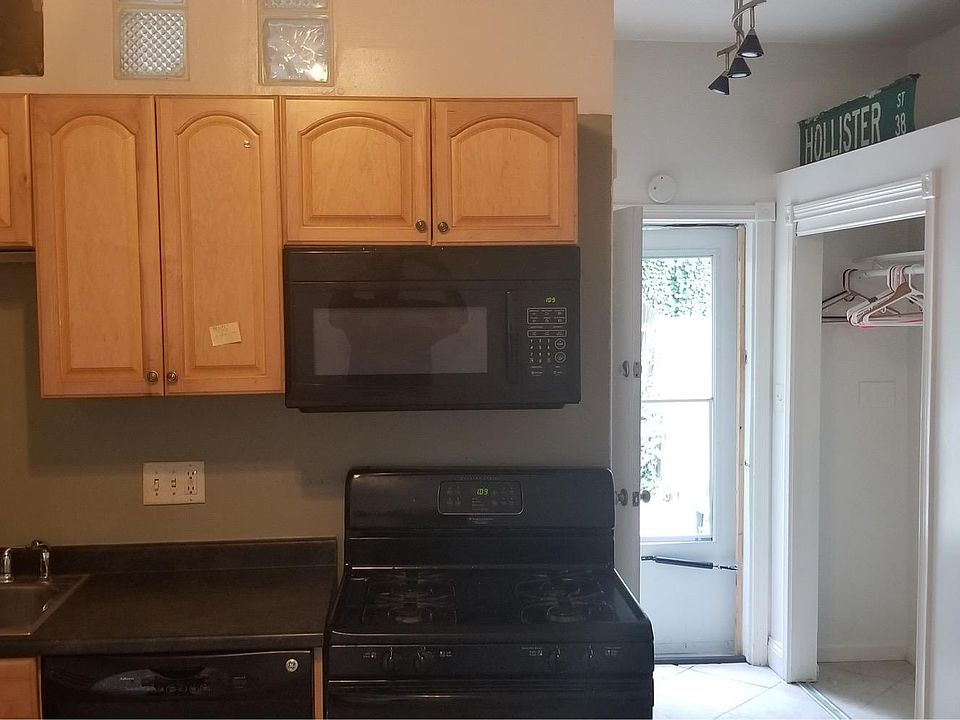 1st image of 25 W Hollister St APT 2