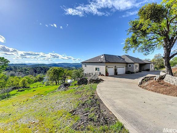 3rd image of 4460 Whistling Wind Way