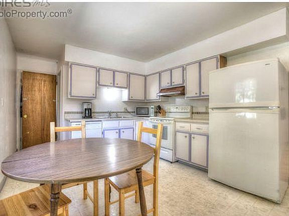 Eat in kitchen!