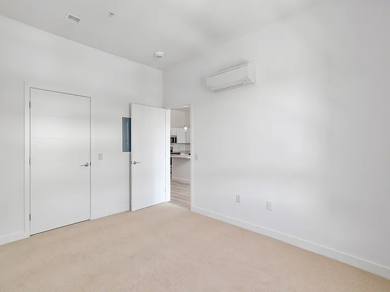 Sunset House — Photo 52