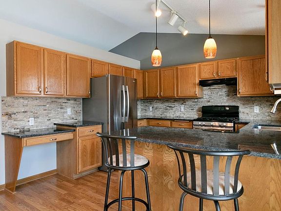 3rd image of 1053 Bonnieview Dr