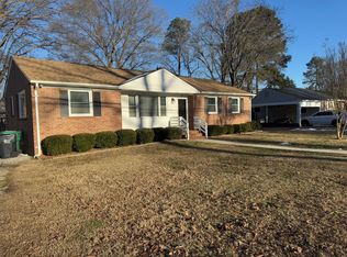 115 Homestead Dr, Colonial Heights, VA