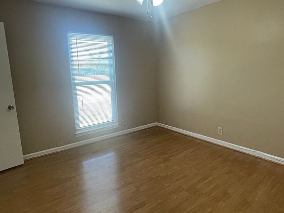 2nd image of 438 Roger Williams Ave