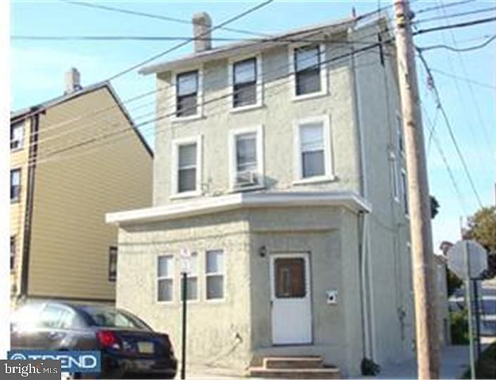 1st image of 200 Ford St #1
