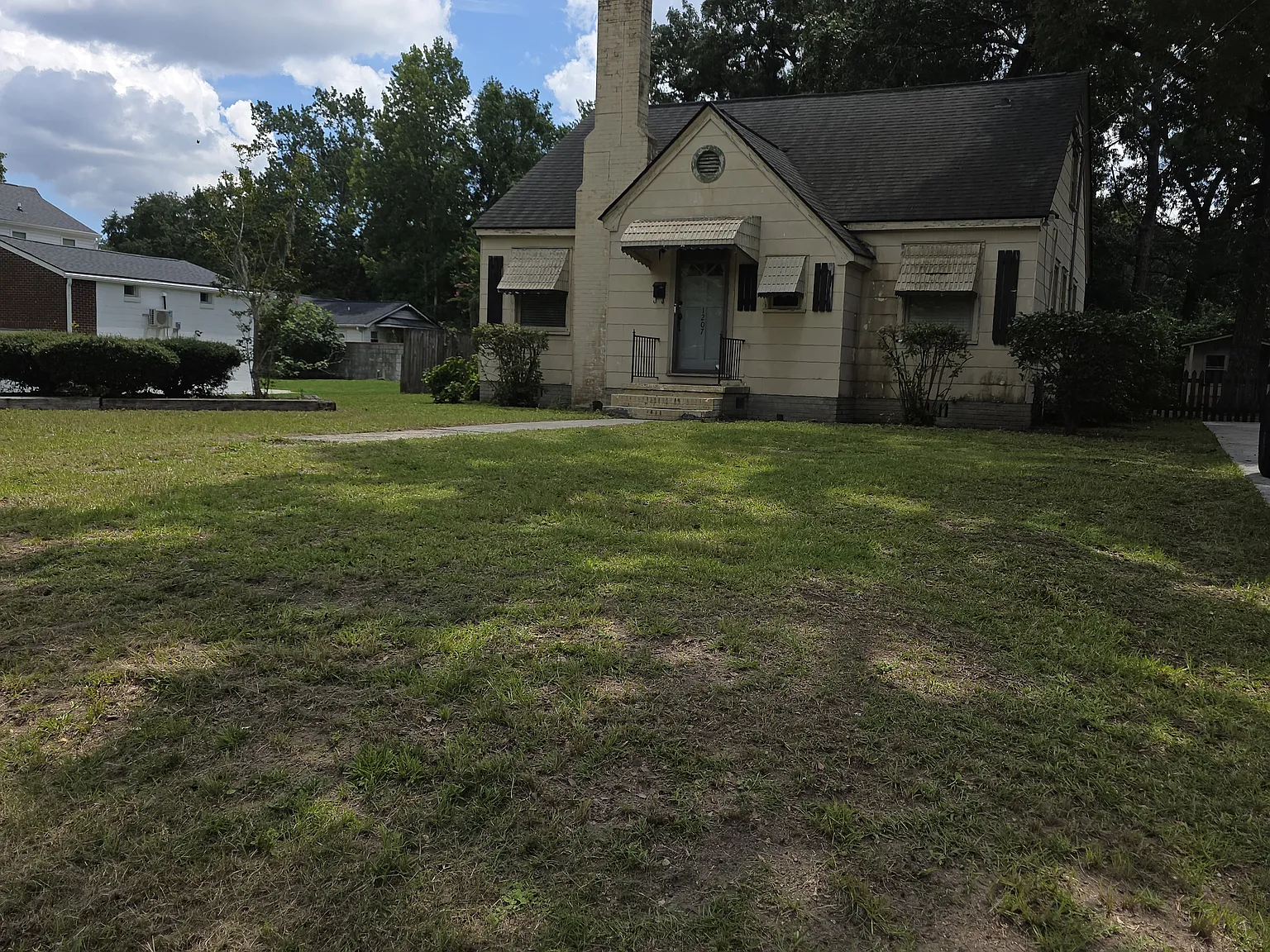 2 bed, 1250 sqft, $2,300 — Photo 4