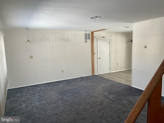 5th image of 132 Elm Dr
