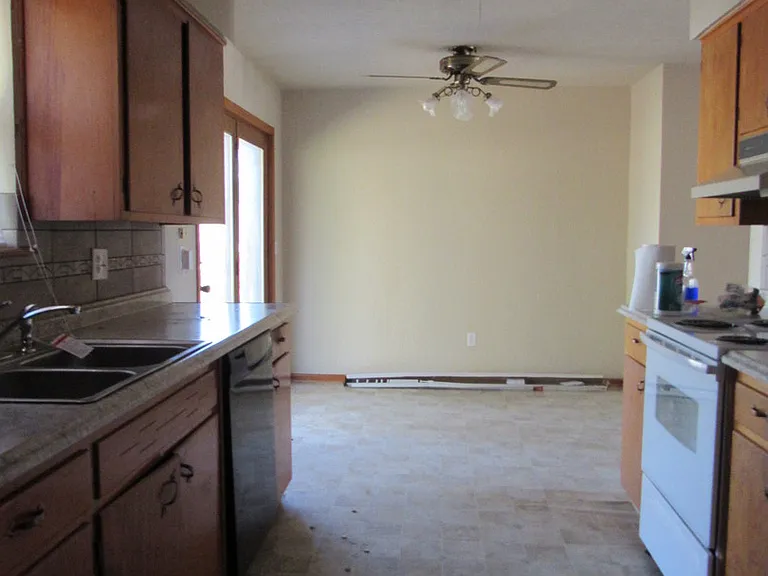 2405 NW 42nd St — Photo 6