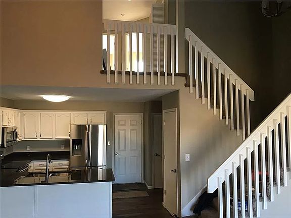 5th image of 2406 NW Heritage Ave