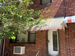 911 Cross St, Philadelphia, PA 19147