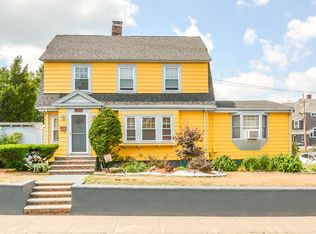 370 Winthrop St, Winthrop, MA 02152