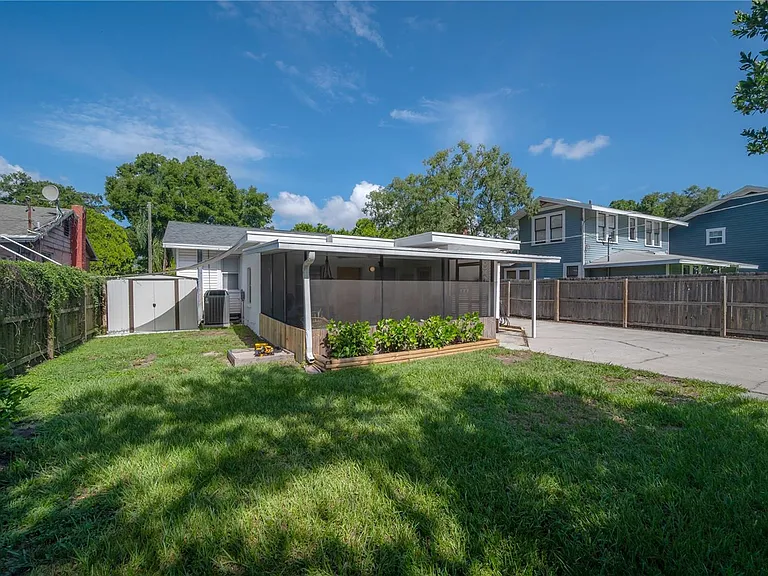 4107 N Seminole Ave — Photo 12