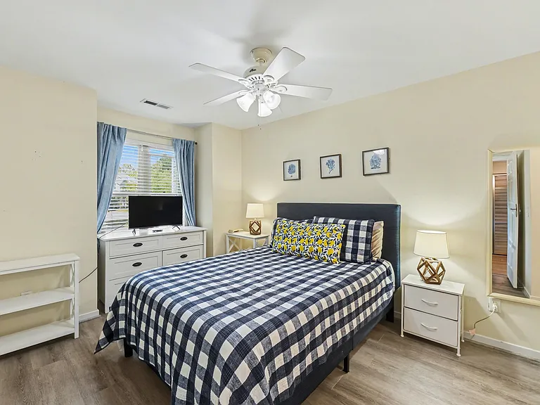 1263 Marshview Dr — Photo 9