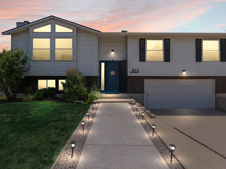 832 N Morton Dr — Photo 1