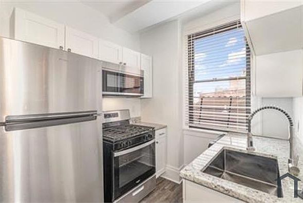 1st image of 1646 Vine St #1