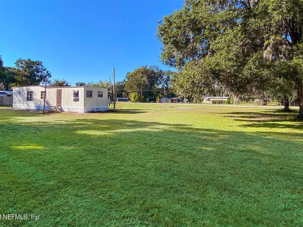 105 N 2ND Street, Satsuma, FL 32189