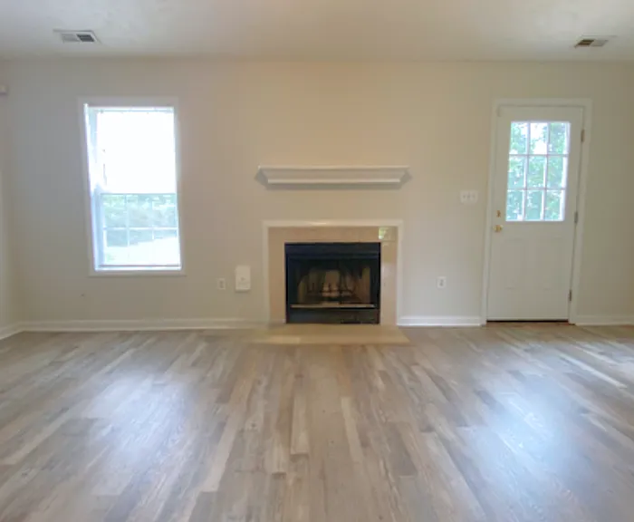 183 Independence Dr — Photo 4