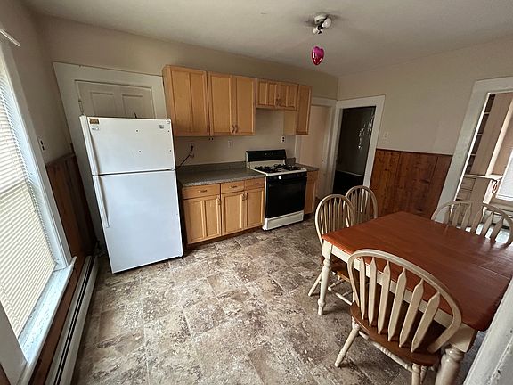 3rd image of 5 Clark St #2