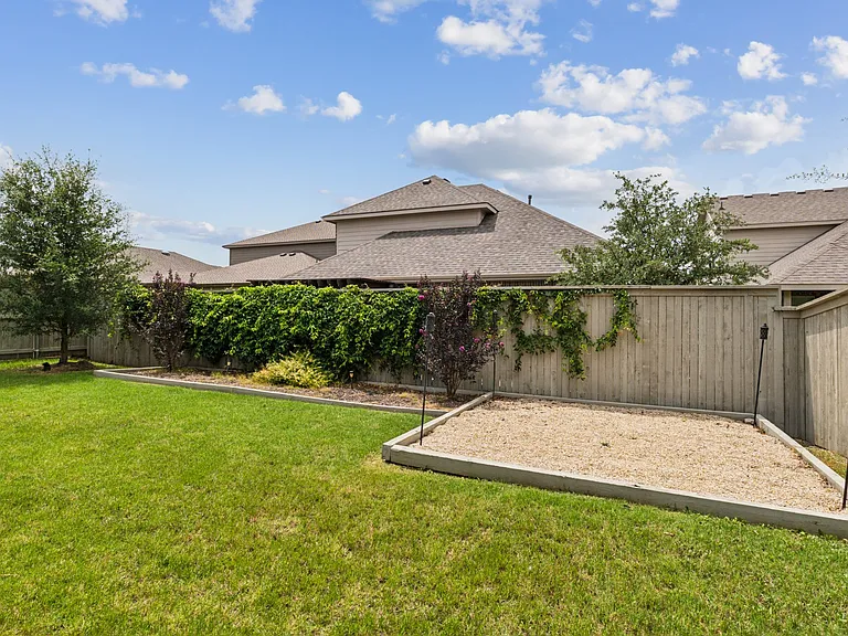 2417 Rooster Ln — Photo 23