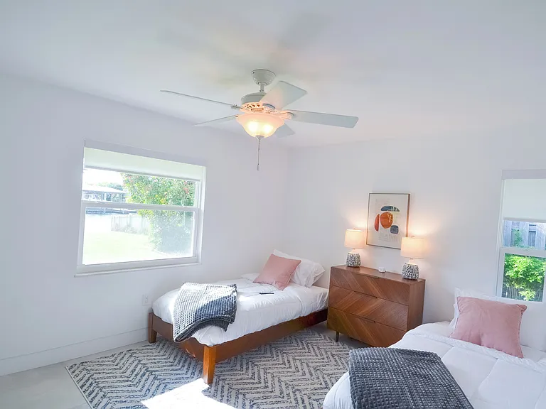 Third bedroom, two win beds, dresser, smart TV and closet