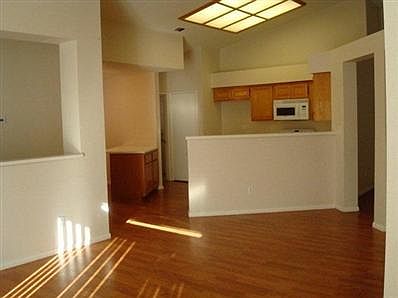 3rd image of 12714 Gaines St