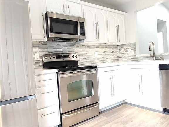5th image of 6646 SW 115th Ct APT 110
