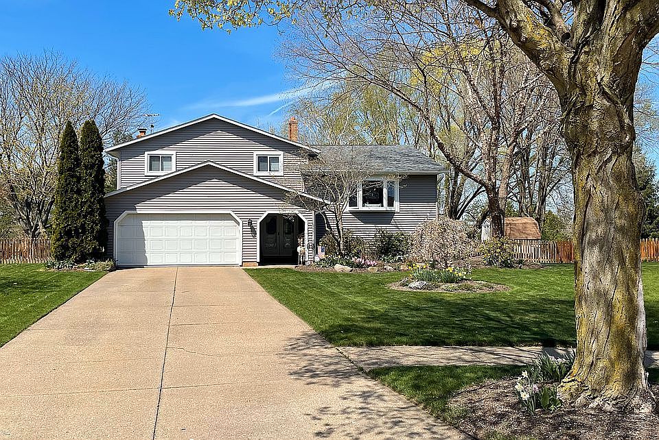 1st image of 7040 Cherrywood Cir