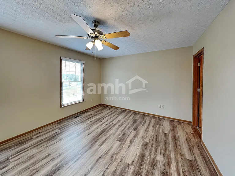 5298 Rifle Dr — Photo 12