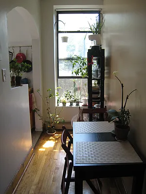 Rented by Metropolitan Realty | media 13