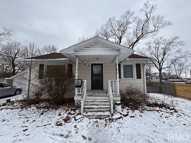 1st image of 609 Delamatyr St