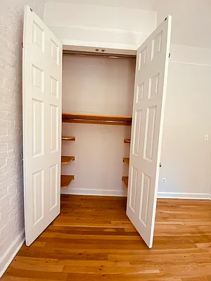 Rented by Metropolis Real Estate of Manhattan | media 14