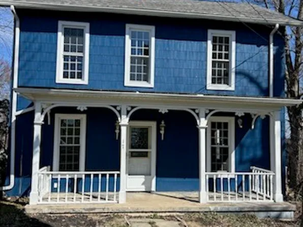 17 E Church St, Fredonia, PA 16124