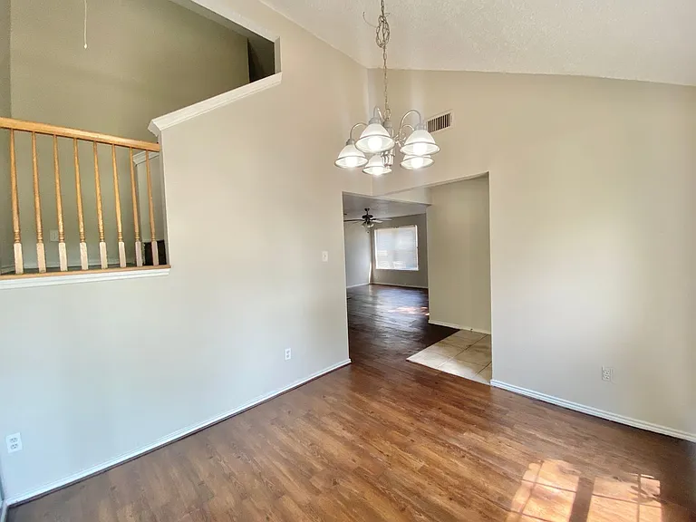 2202 Prairie Creek Trl — Photo 6