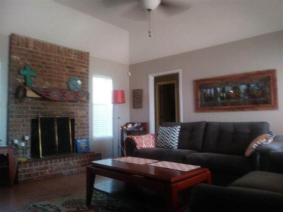 2nd image of 1301 Seamans Way