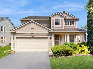 2156 Skylane Dr, Naperville, IL 60564