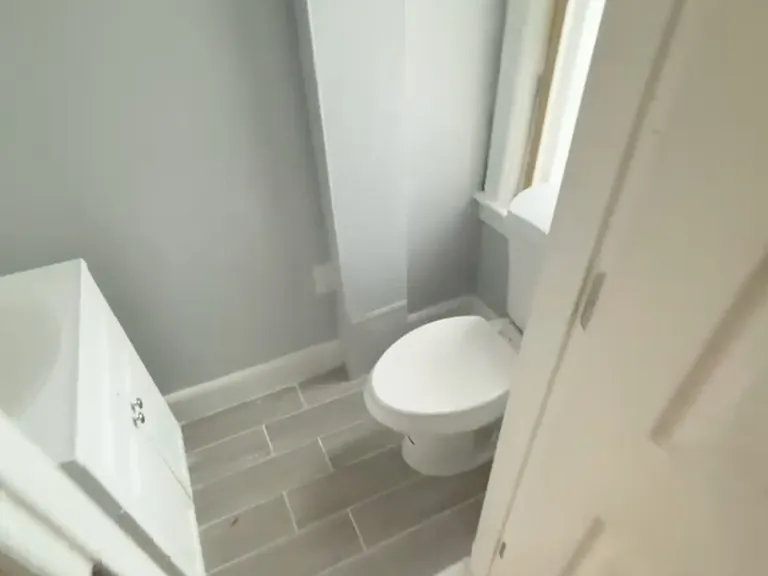 240 Henry St — Photo 16