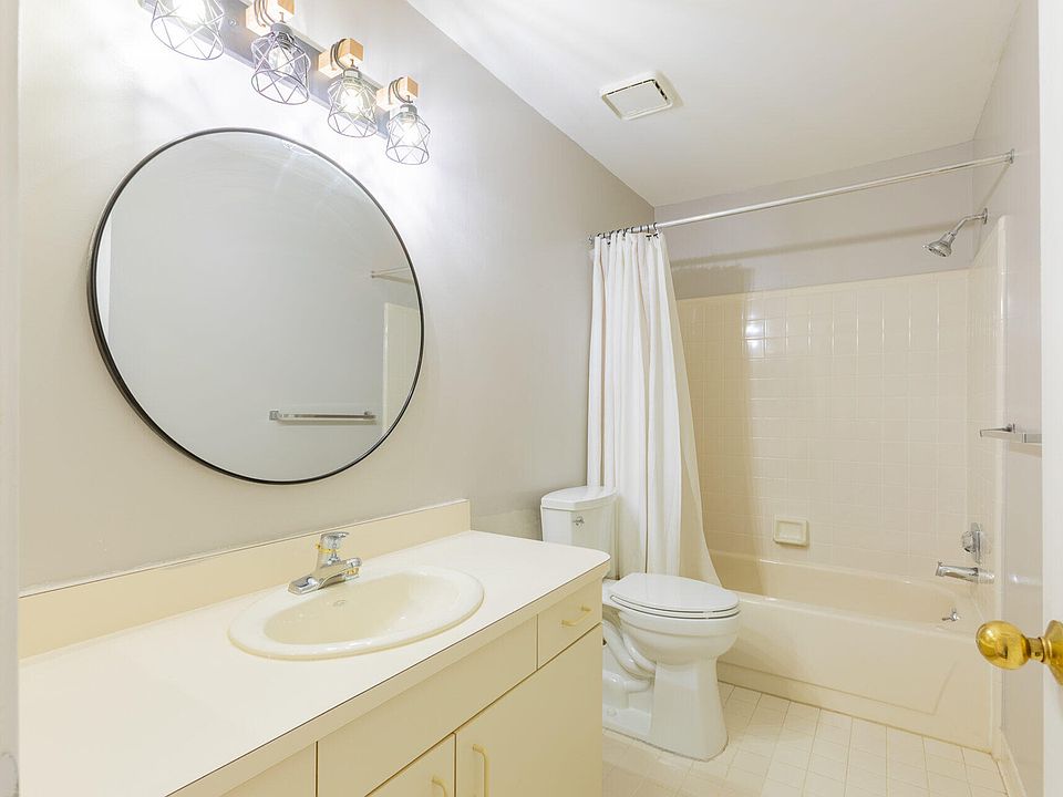 6257 Gatewood, photo 17