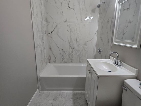 2nd image of 546 Prospect St #3