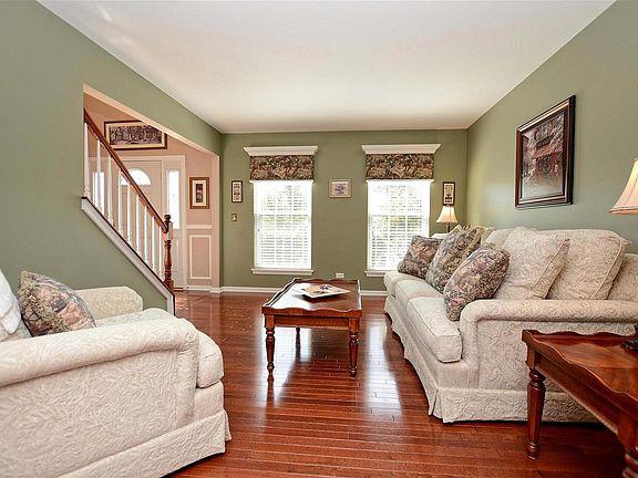 4th image of 2388 Glenford Dr
